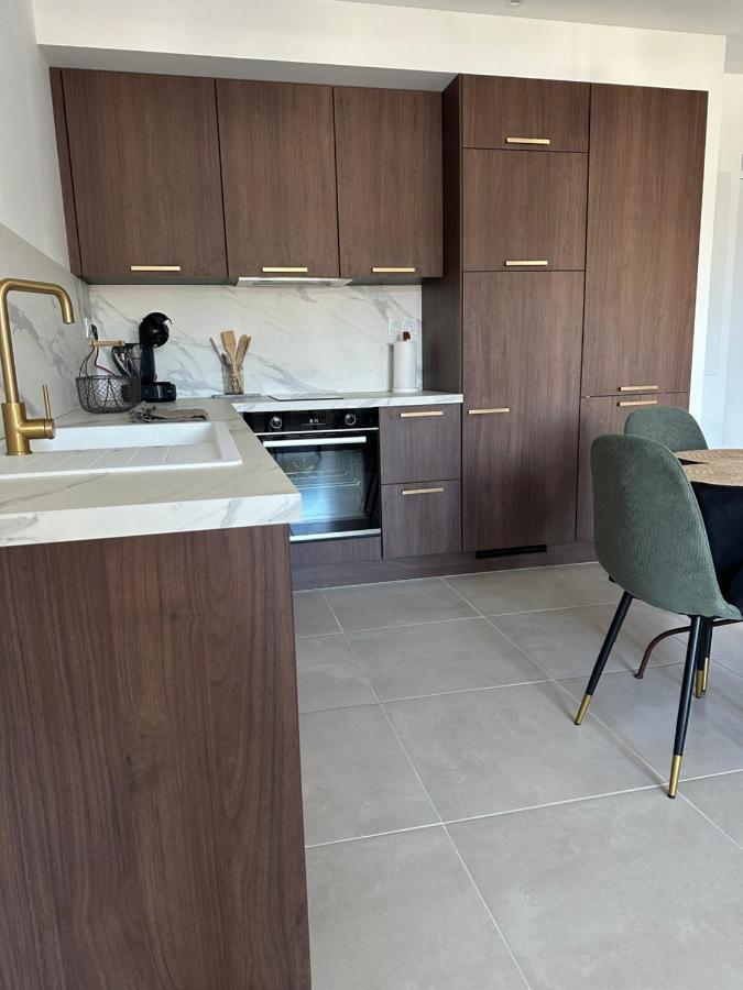 Appartement Neuf Contemporain Lourdes Exterior photo